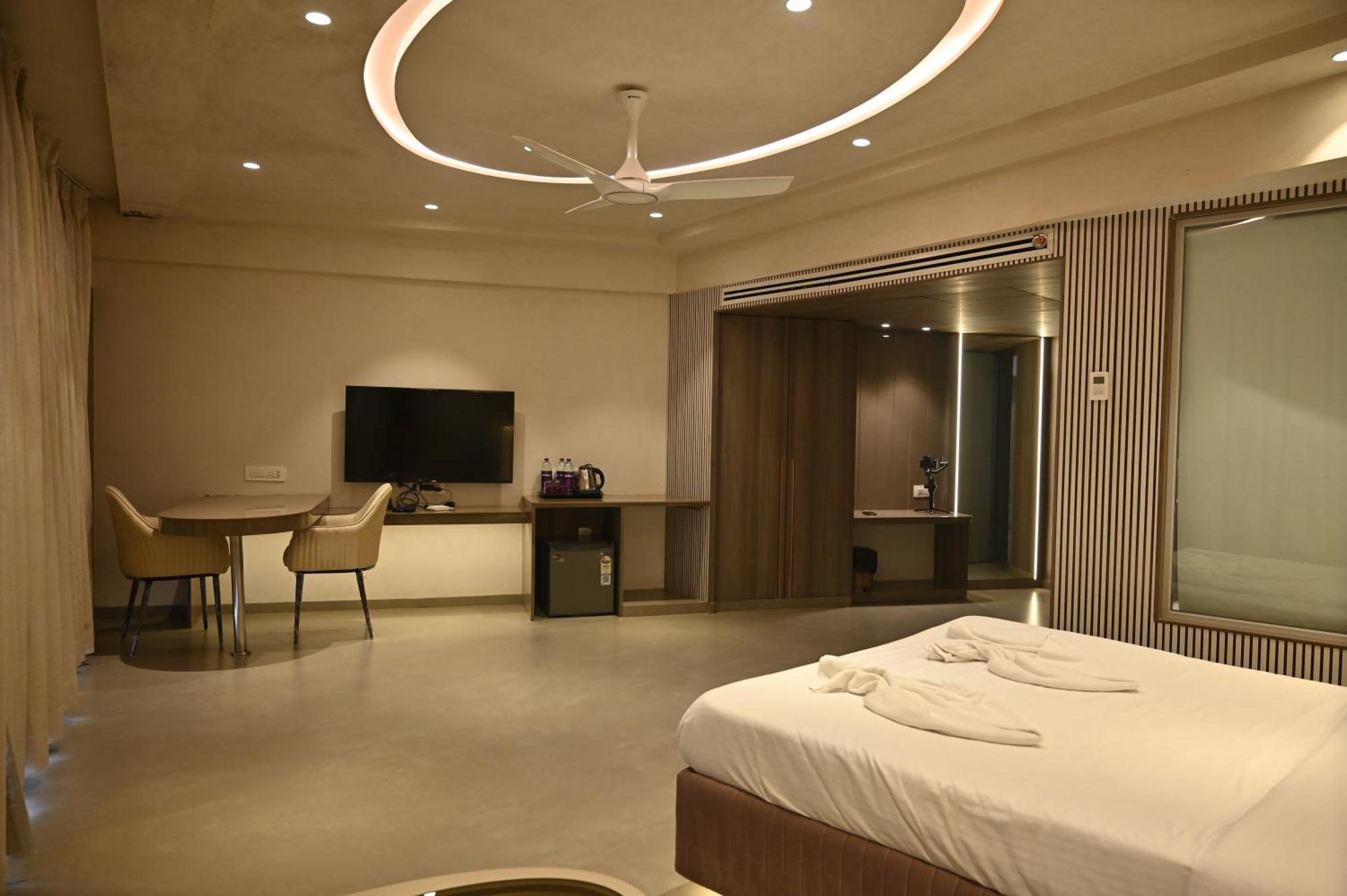 Kumar Resort By Turtle, Lonavala Εξωτερικό φωτογραφία