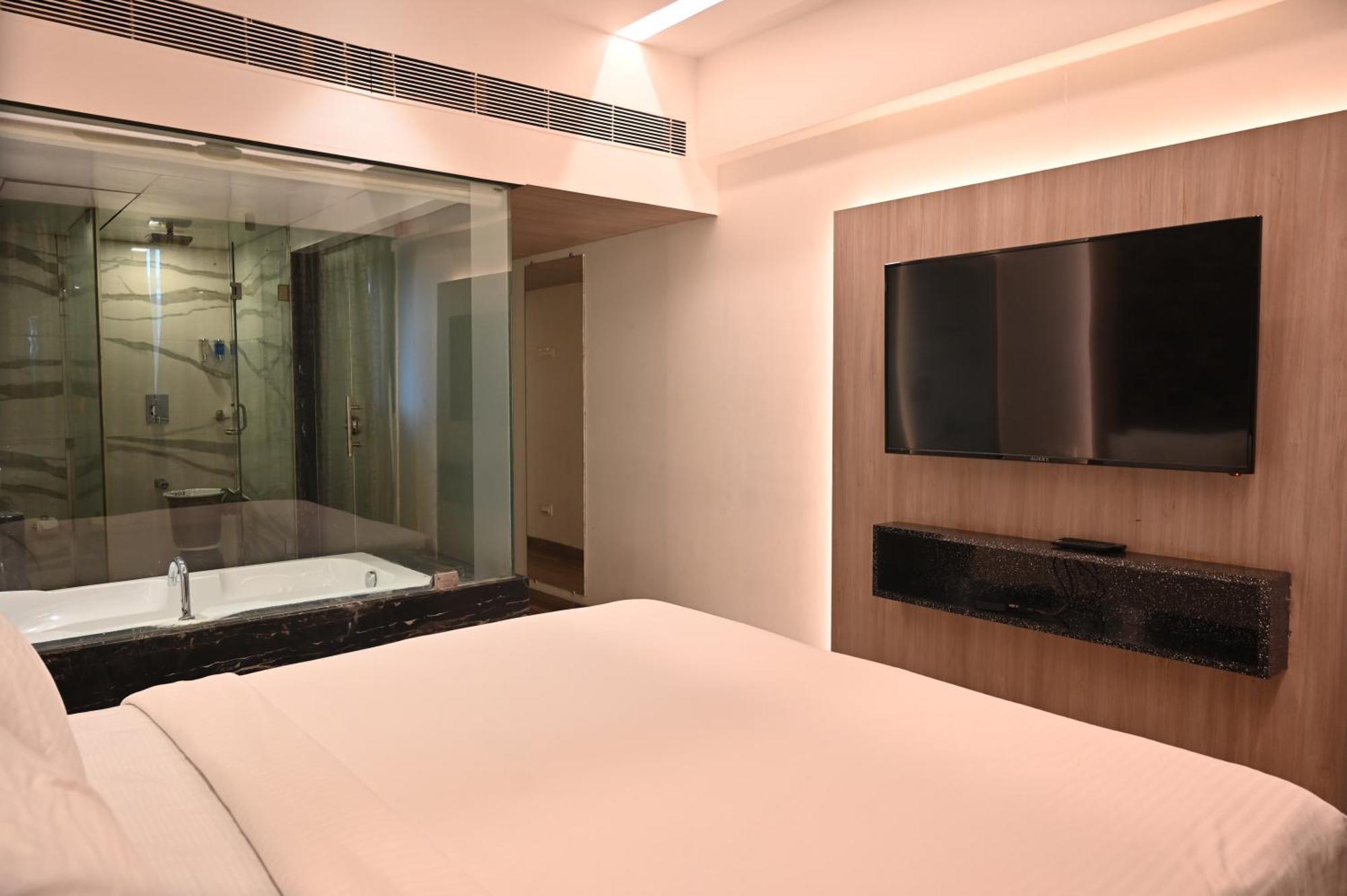 Kumar Resort By Turtle, Lonavala Εξωτερικό φωτογραφία