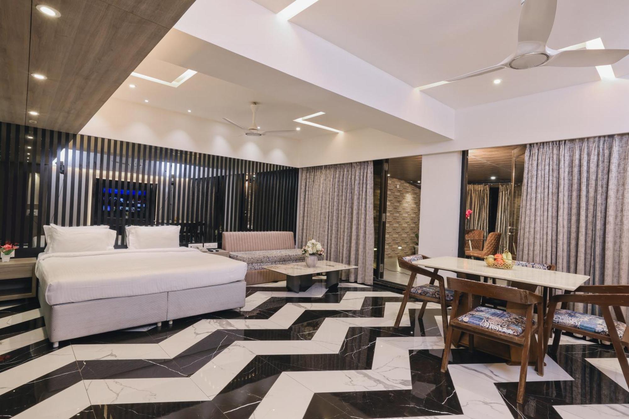 Kumar Resort By Turtle, Lonavala Εξωτερικό φωτογραφία